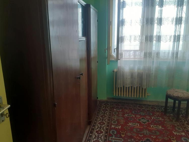 Apartament cu 2 camere semidecomandat în Iancului