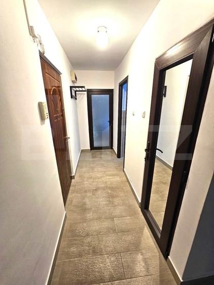 Apartament cu 2 camere decomandat în Tractorul
