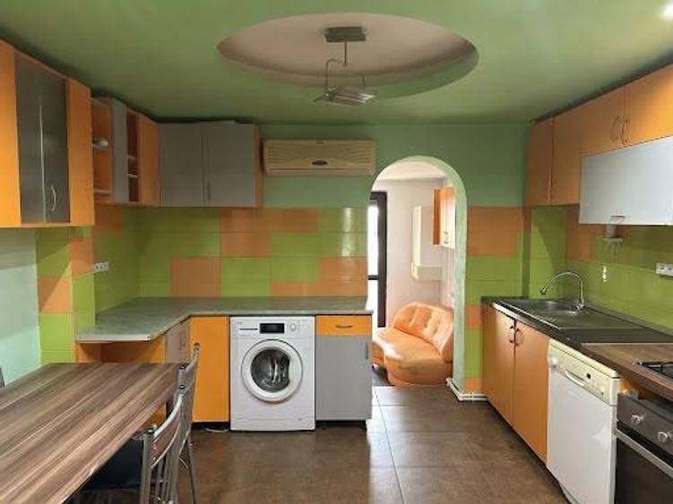 Apartament cu 2 camere decomandat în Aeroport