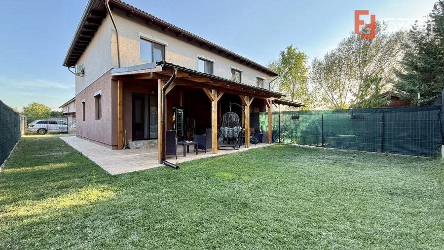 Duplex cu 4 camere cu Canalizare în Sânandrei