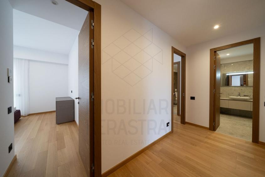 Apartament cu 3 camere decomandat, mobilat în Primăverii