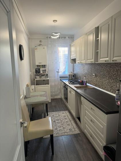 Apartament cu 2 camere decomandat în Florești