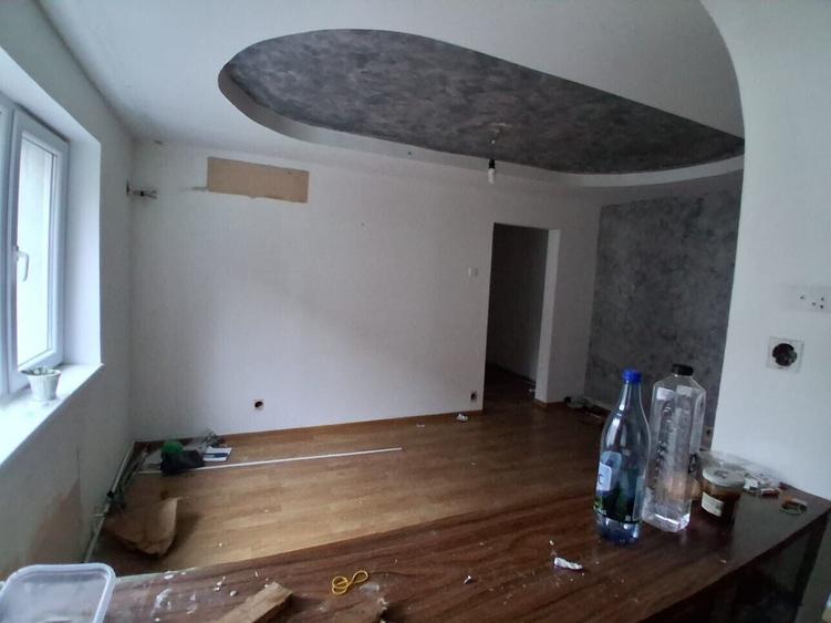 Apartament cu 4 camere în Ferentari
