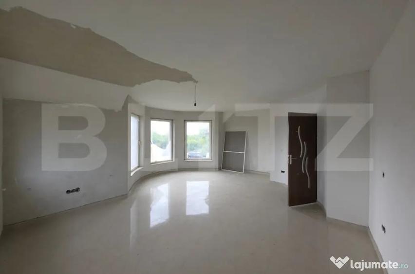 Casă cu 5 camere cu Teren 2700 Mp în Central