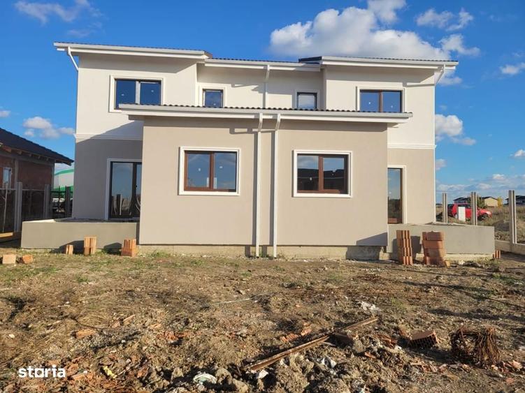Apartament cu 4 camere în Moșnița Nouă