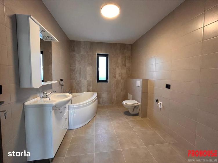 Casă cu 3 camere cu Teren 450 Mp în Letea Veche