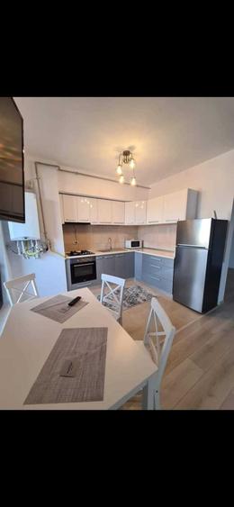 Apartament cu 2 camere decomandat în Exterior Vest