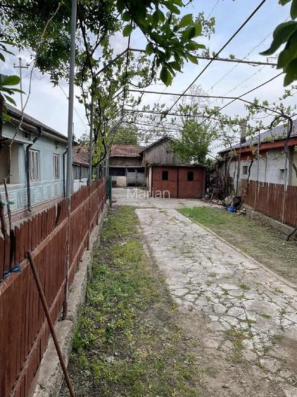 Vand casa 150 mp Gheraseni cu teren 1250 mp