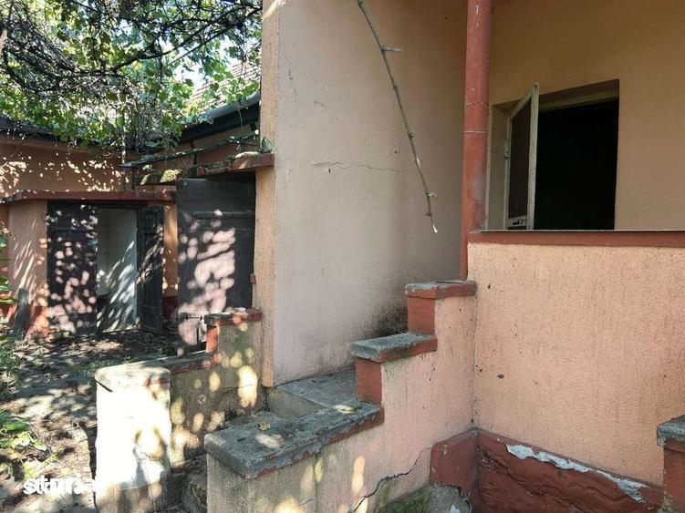 Casă cu 3 camere cu Teren 1200 Mp în Borș