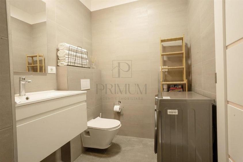 Penthouse cu 3 camere decomandat, mobilat în Take Ionescu