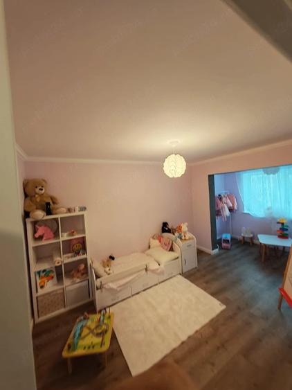Vand apartament 3 camere, zona Soarelui - 3