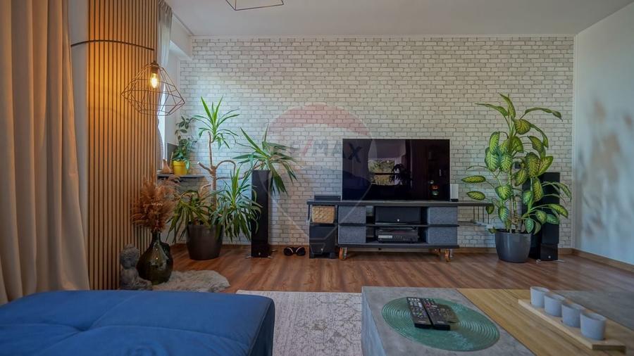Apartament cu 2 camere semidecomandat, mobilat în Drumul Poienii
