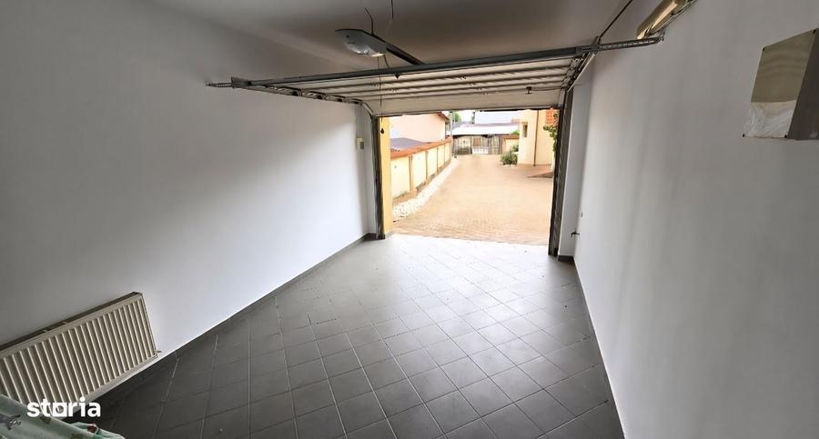 Casă cu 4 camere în Câmpului