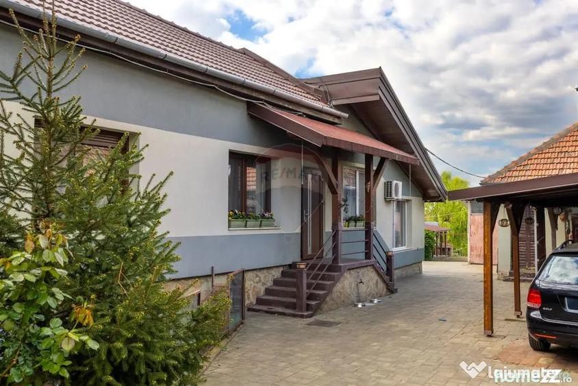 Casă cu 5 camere cu Teren 1085 Mp în Aradul Nou