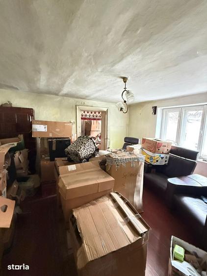 Casă cu 3 camere cu Teren 2093 Mp în Pianu