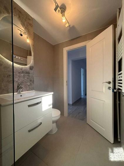 Apartament cu 3 camere decomandat în Lujerului