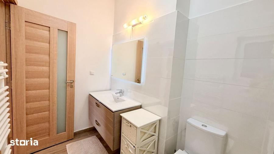Apartament cu 3 camere în Plopilor