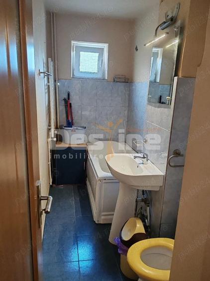 Apartament cu 2 camere semidecomandat, mobilat în Casa de Cultură