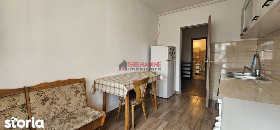 Apartament cu 3 camere decomandat, mobilat în Valea Cetății