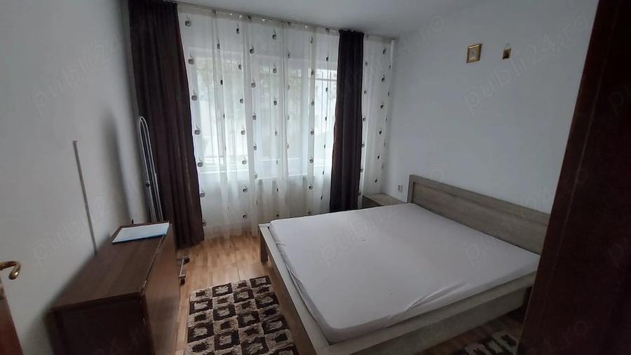 Apartament cu 2 camere decomandat în Far