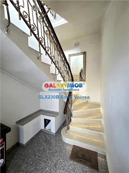 Apartament cu 4 camere semidecomandat în Unirii