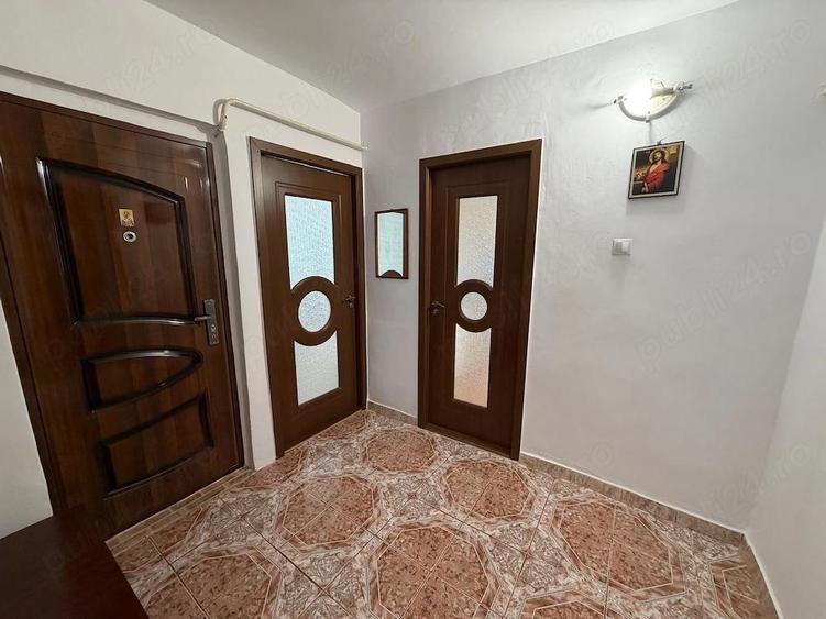 Apartament cu 2 camere decomandat în Radu Negru