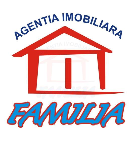 Apartament cu 3 camere semidecomandat, mobilat în Micro 38