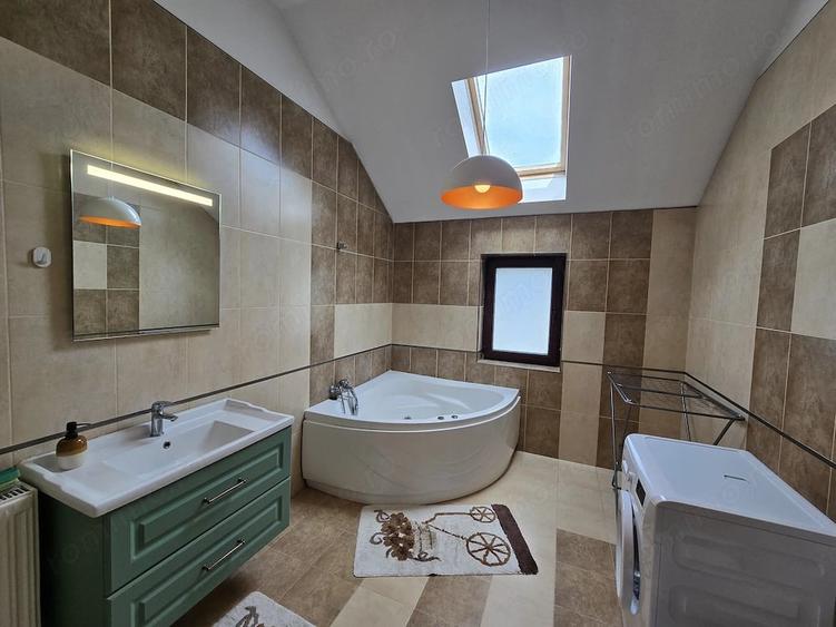 Apartament cu 2 camere semidecomandat în Dumbrăvița