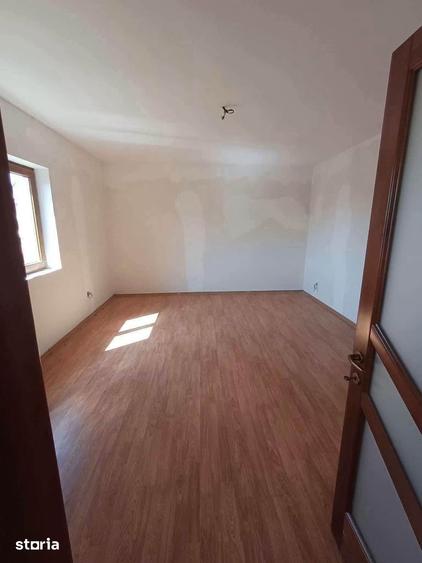De vanzare casa in Cotu-Vames P+E,teren de 1130mp. Pret 99900 euro - 10