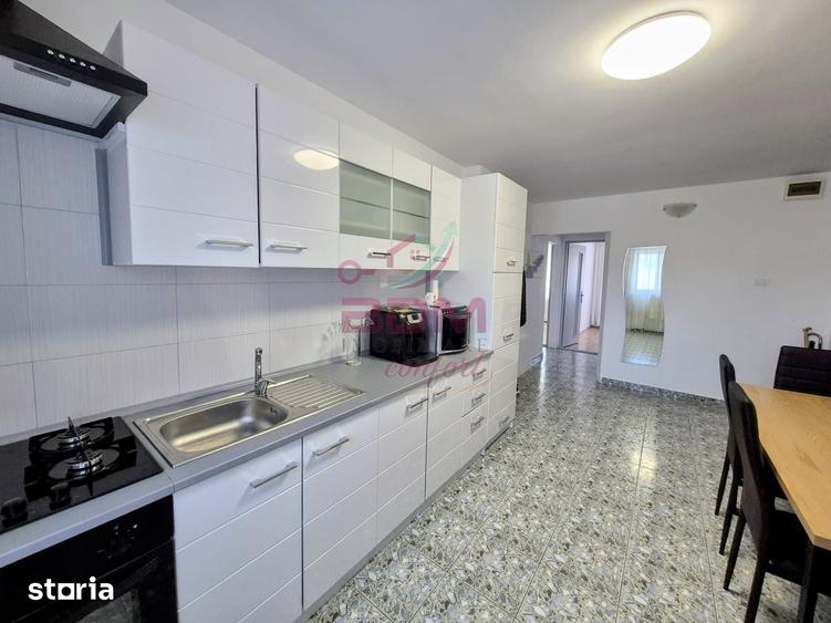 Apartament cu 3 camere decomandat în Micro 1