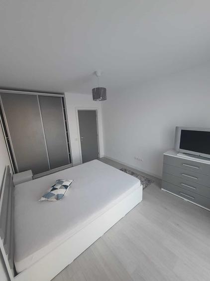 Apartament cu 2 camere decomandat în Exterior Vest