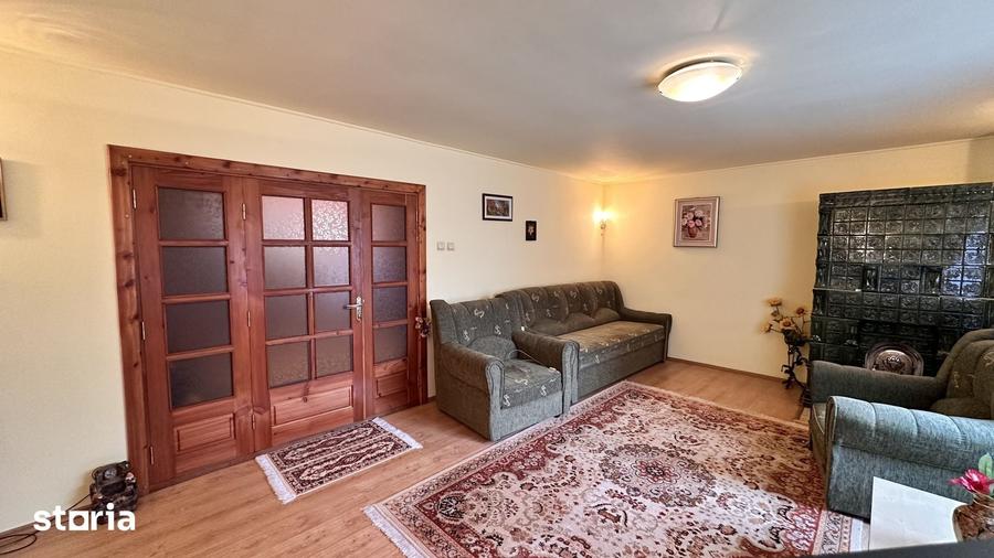 Casă cu 5 camere cu Teren 1800 Mp în Homorâciu