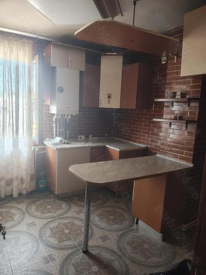 Apartament cu 4 camere semidecomandat în Ultracentral