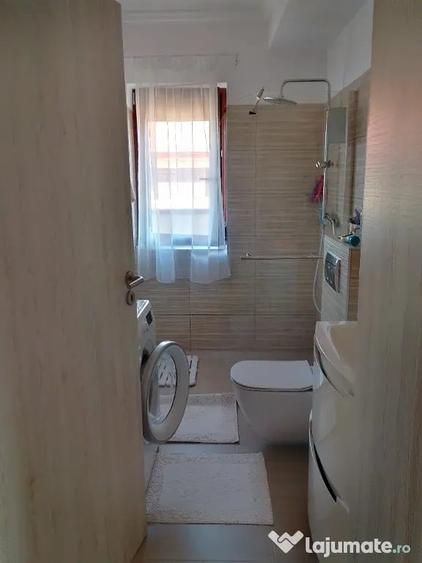 Apartament cu 3 camere decomandat în Vest