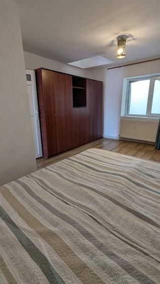Apartament cu 3 camere semidecomandat în Mihai Bravu