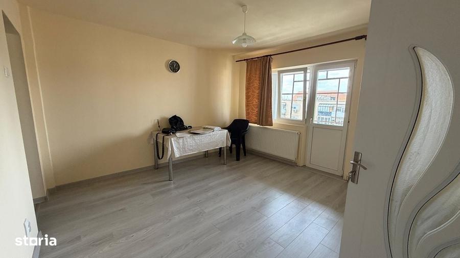 Apartament cu 3 camere decomandat în Ultracentral