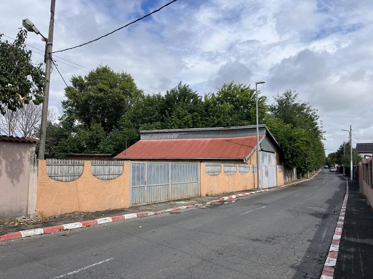 Casă individuală cu 2 camere cu Canalizare în Voluntari