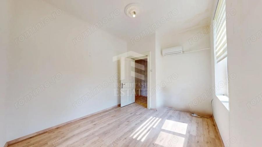 Apartament cu 4 camere decomandat în Ultracentral