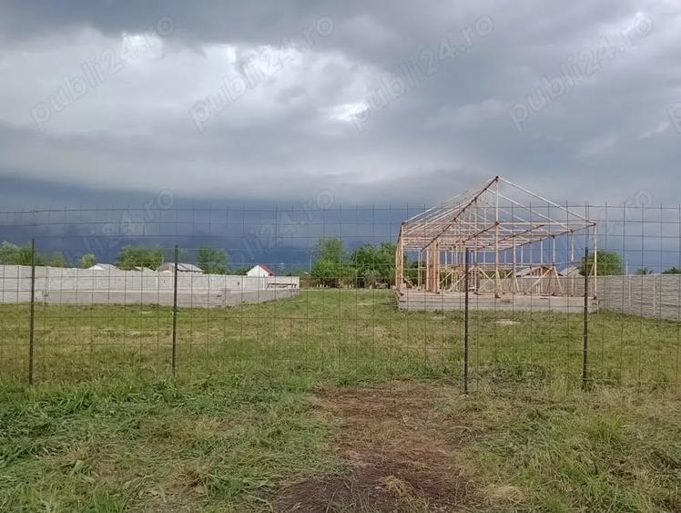 Teren de 1500 mp, în Rast
