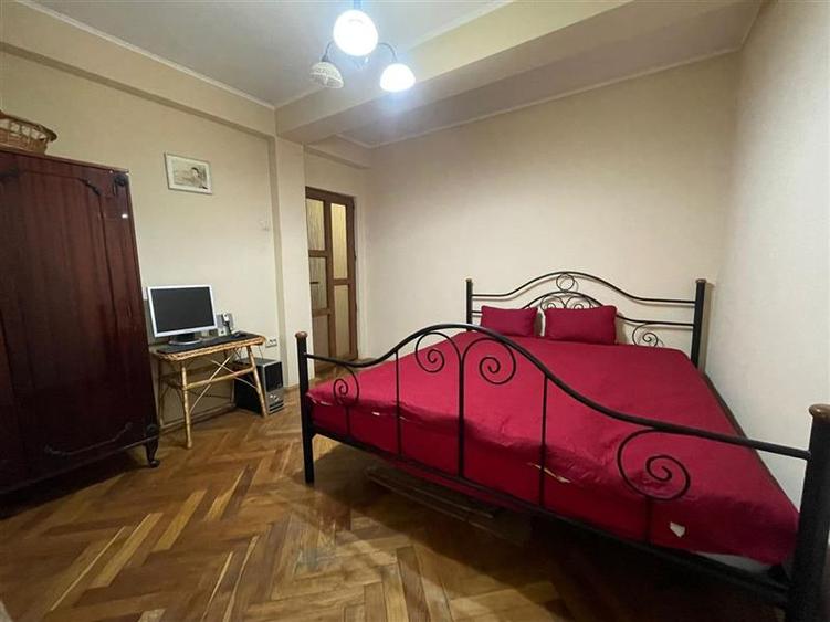 Apartament cu 3 camere decomandat, mobilat în Ultracentral
