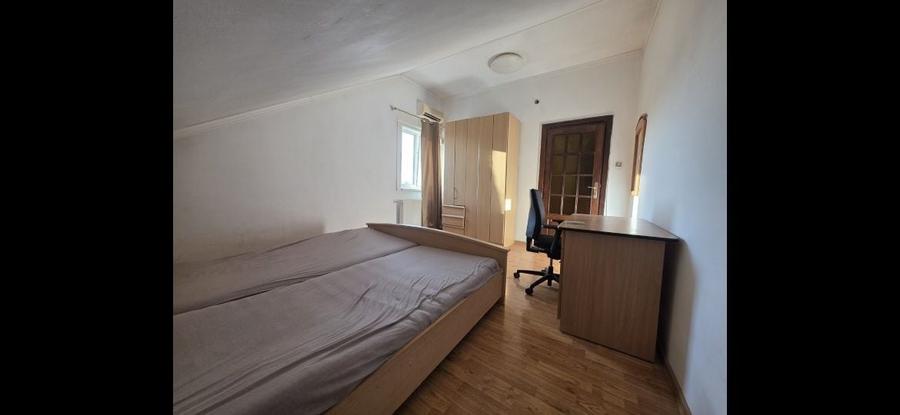 Apartament cu 2 camere decomandat în Lipovei