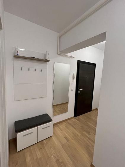 Apartament cu 3 camere decomandat în Exterior Vest