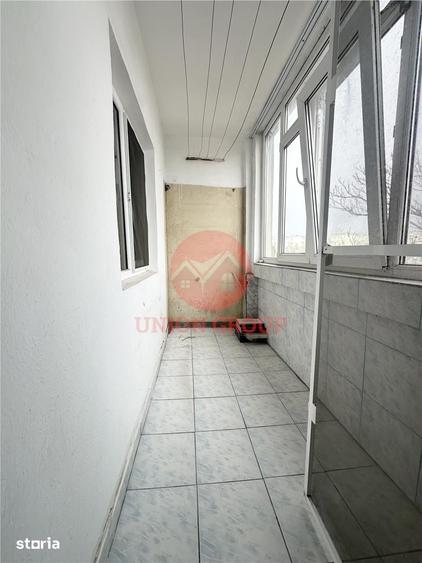 Apartament cu 4 camere decomandat în Km 4