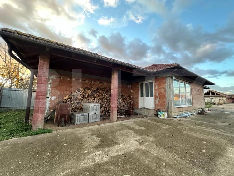 Casă individuală cu 4 camere cu Teren 1500 Mp în Vetiș