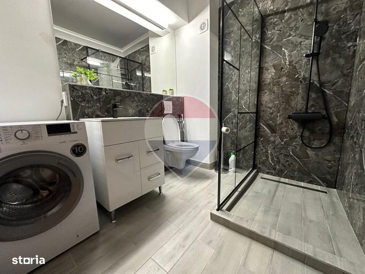 Apartament cu 3 camere semidecomandat în Nord