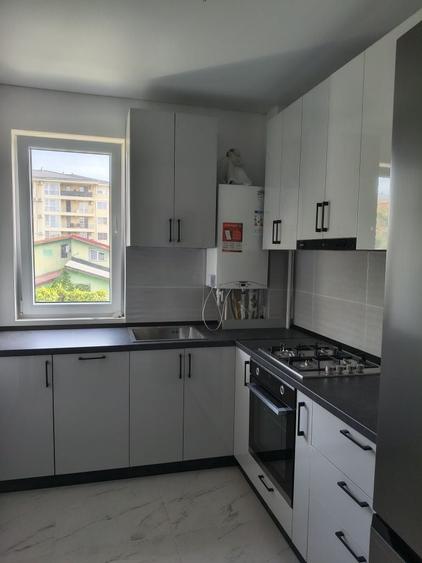 Apartament cu 2 camere decomandat în Apărătorii Patriei