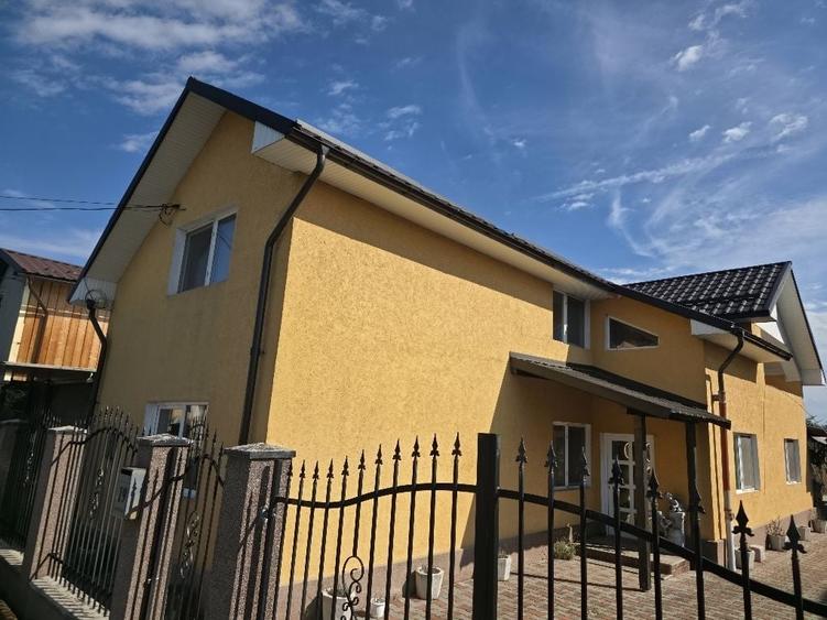 Casă cu 4 camere în Central