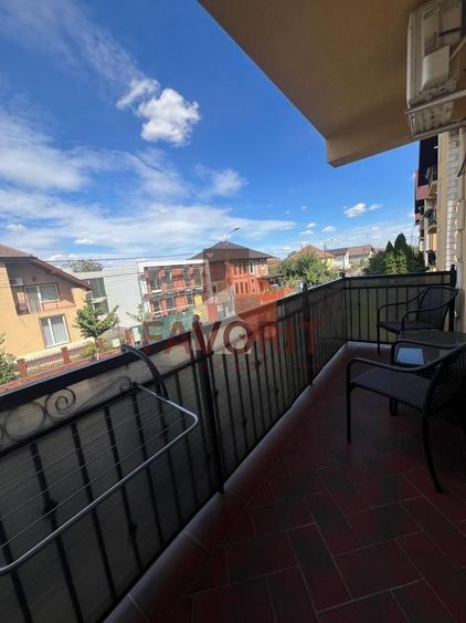 Apartament cu 3 camere decomandat, mobilat în Mircea cel Bătrân