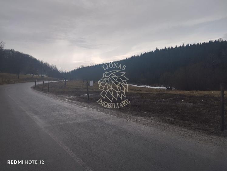 Teren Construcții extravilan de 1050 mp, în Vest