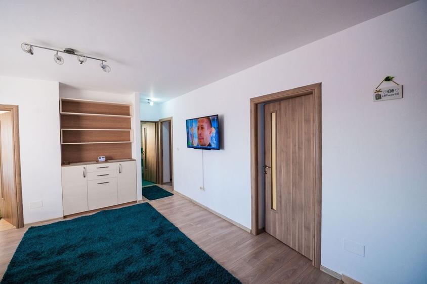 Apartament cu 3 camere semidecomandat în Sânpetru
